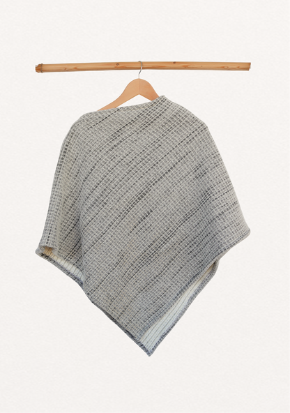 Women's Poncho - Cozy Elegance