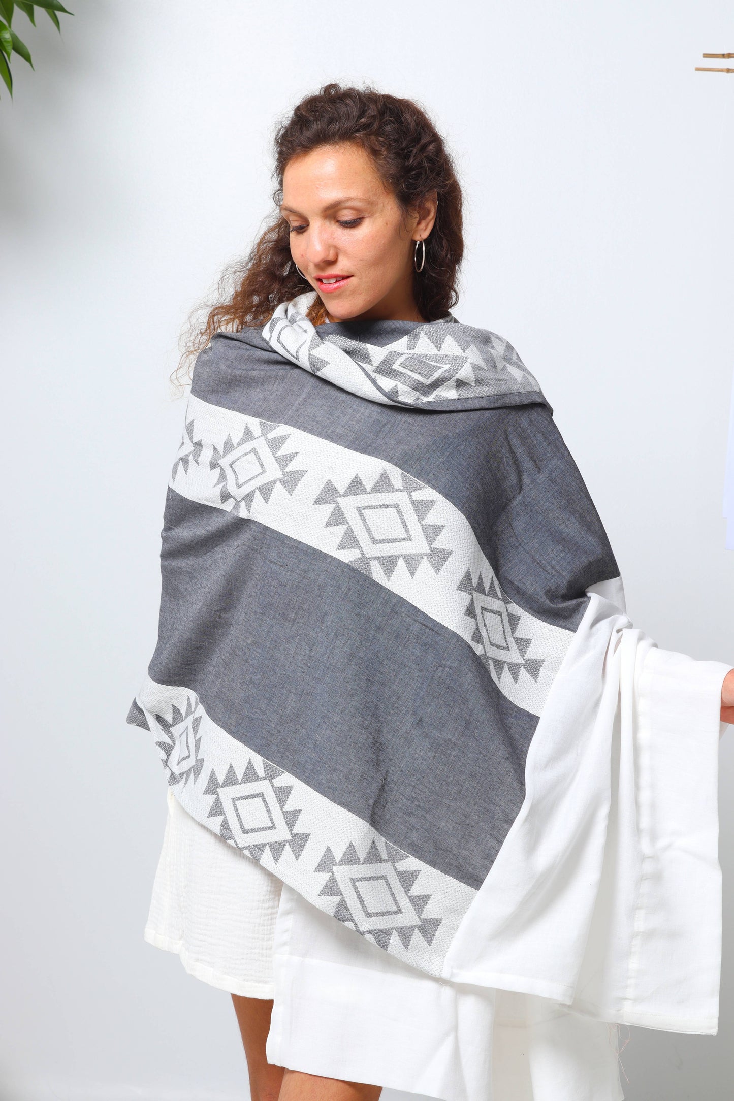 Boho Grey Elegance - The Summer Shawl