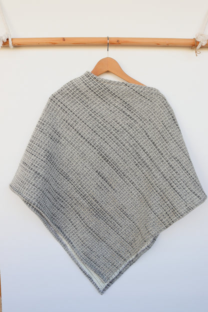 Women's Poncho - Cozy Elegance