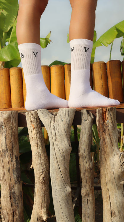 The 4 Elements Socks – White Athletic Cotton Socks